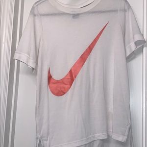 NIKE TEE